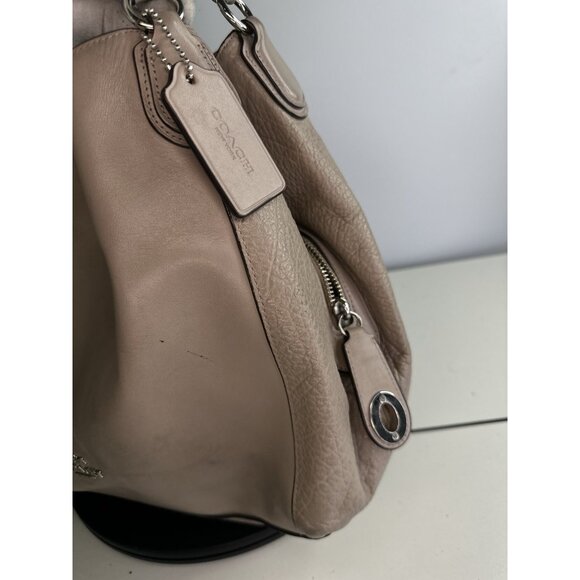 Coach Beige Pebbled Leather 3 Compartment Shoulder Bag Purse Front Logo - Picture 2 of 14